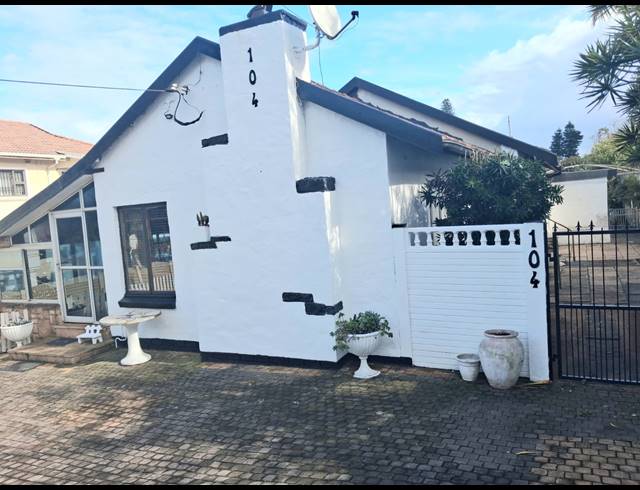 3 BEDROOM HOUSE FOR SALE IN BLUFF